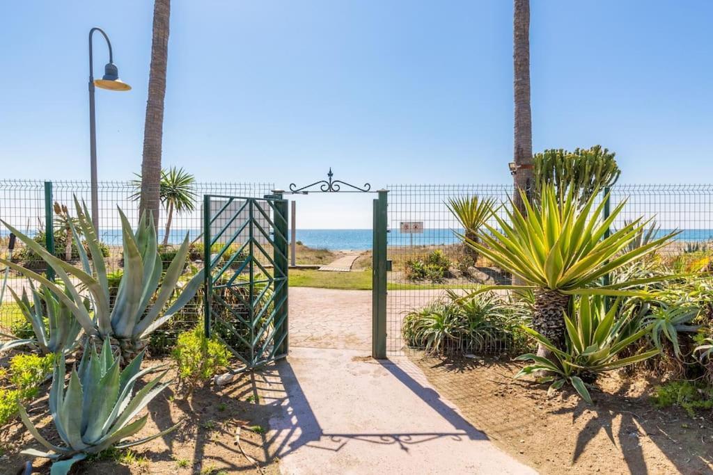 Luxuary Beachside 3Br Apartment ! Estepona Exterior foto
